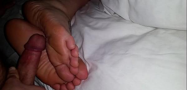  Cumming On Girlfriend&039;s Feet 25